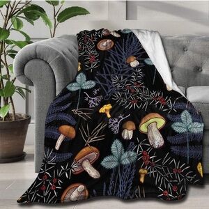 Wild Forest Mushrooms Throw Blanket 50 x 60 New